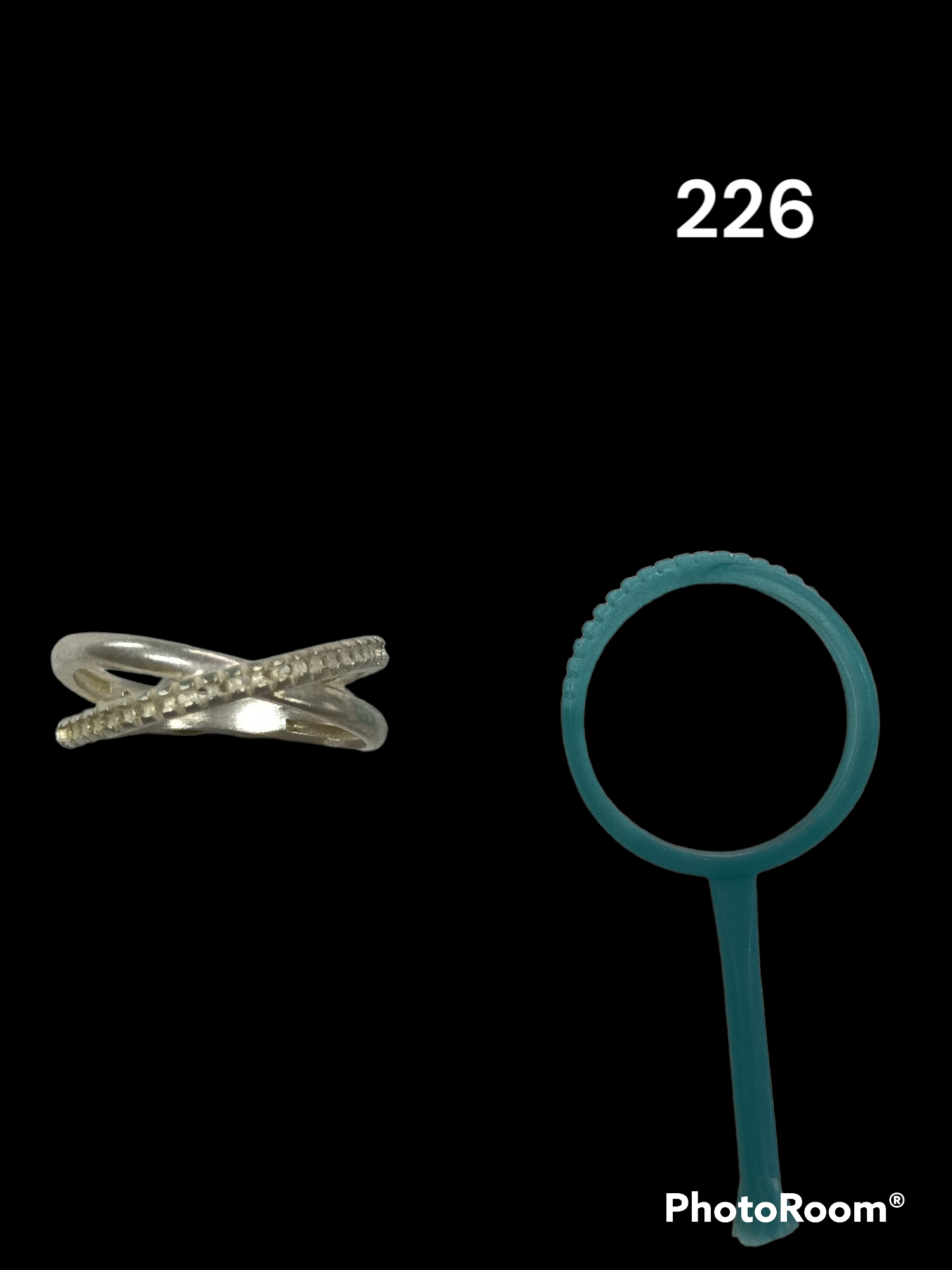 ÇAPRAZ TAŞLI YÜZÜK