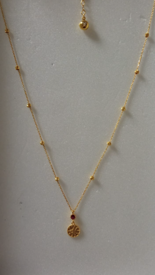 KIRMIZI TAŞLI ATLAMALI DORİKALI TUGRA KOLYE 