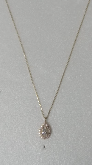 KÜCÜK BOY BEYAZ DAMLA TAŞLI TEKTAŞ KOLYE 