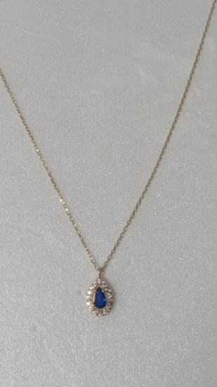 KÜCÜK BOY MAVİ DAMLA TAŞLI TEKTAŞ KOLYE 